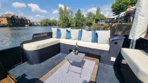 The Royal Escape Windsor, Static Wide Beam Barge - Datchet