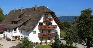 Mayer Burghöfe - Taisersdorf