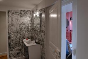 B&B / Chambres d'hotes Les Chambres du Cloitre : photos des chambres