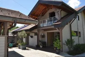 Appartement en duplex dans chalet à Talloires - La Pirraz