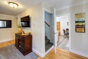 Charming Hamilton Hideaway Half-Mi to Main St!