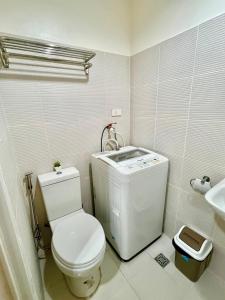 Sea Residences: Eyal’s Suite Condotel near MOAMall of Asia