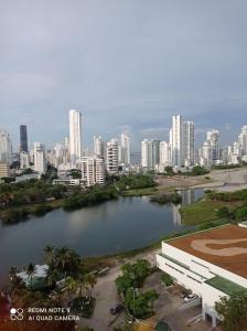 Aparta Estudio con Balcón y Vista