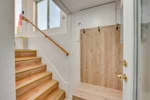 1 Mi to Downtown Salem Vacation Rental!