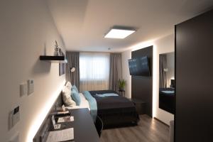 Mood contemporary living