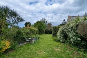 Rare pearl with garden facing the sea - Saint-Coulomb