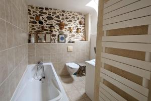 Maisons de vacances Rare pearl with garden facing the sea : photos des chambres