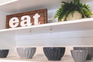 Walk to the waterfront! The Cozy Cottage