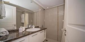 Espectacular Monoambiente Nuevo en Place Lafayette piso 7 Punta del Este