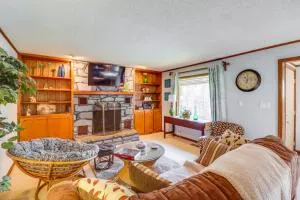 Fairfield Bay Getaway Less Than 10 Mi to Boating and Hiking - Clinton