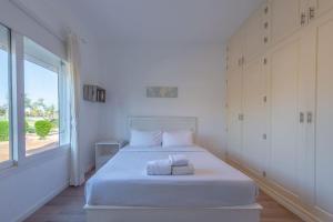 unique flat_ garden and lagoon