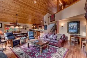 High Country Lodge - Hot Tub, Amenities Access, Shuffleboard and Horse Shoe Pit - Prosser Lake Heights