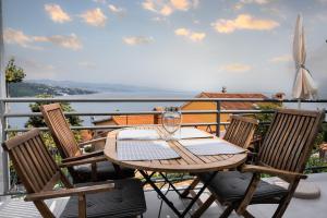 New cosy apartments with private parking 