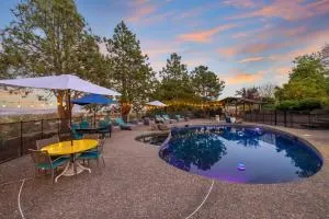 Modern Cotati Villa with Private Pool and Large Deck! - بيتالوما