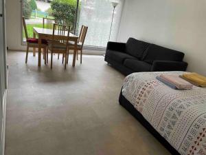 4 personnes 20 mn PARIS