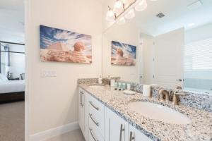 8 Bedroom Encore Home With Private Pool