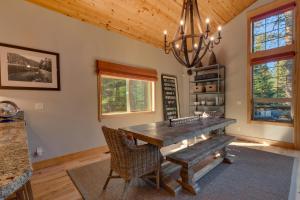 Woodcrest at Tahoe Donner 3BR with Pool Table - 3000 sq ft