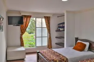 Casa Nova Hotel campestre - Hojas Anchas