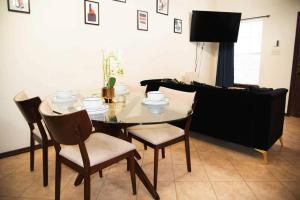 1 Min to University UTRGV 2BD 2BT town suite