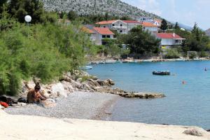 Apartments by the sea Starigrad, Paklenica - 21824