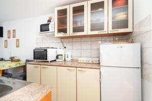 Apartments by the sea Starigrad, Paklenica - 21824