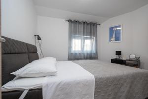 Apartments by the sea Zadar - Diklo, Zadar - 21742