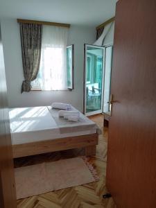 Apartments with parking space Rtina - Miocici, Zadar - 22001