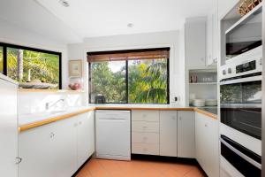 2 Horizon Terraces - Spacious Duplex Close to Village and Beach