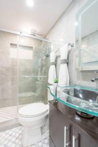 New Miami & Calle Ocho Home with Arcade!