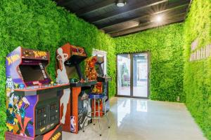 New Miami & Calle Ocho Home with Arcade!