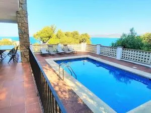 Apartamento Amplio en Cap Ras con Piscina y Terraza - 4 Hab, Admite Mascotas, Cerca de la Playa - ES-170-18 - Colera