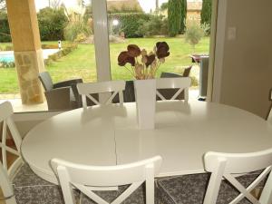 Maisons de vacances Maison Cavaillon, 5 pieces, 8 personnes - FR-1-708-51 : photos des chambres