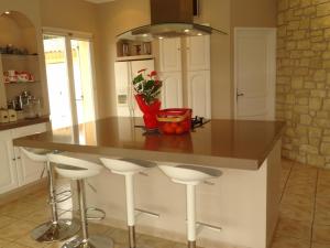 Maisons de vacances Maison Cavaillon, 5 pieces, 8 personnes - FR-1-708-51 : photos des chambres