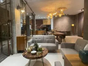 Balitri - hidden gem 9BR service villa hall pool sauna - 苏卡瓦提