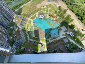 Sunny Seaview 3 BR Condo at PIK