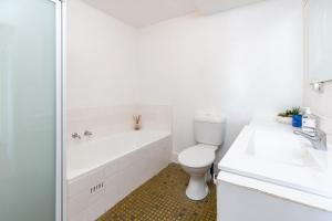 Oceanic 3 On The Beach