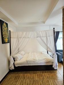 HOMETHAI RESORT (โฮมไทยรีสอร์ท)