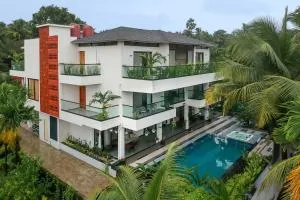 Villa Sereno by StayVista - An elegant and entertaining retreat featuring a swimming pool, outdoor jacuzzi, modern interiors, and a snooker table - Revadanda