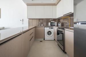 Frank Porter - Bluebell Residence JVC