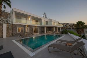 Bodrumda Eşsiz Deniz Manzaralı Lüks Villa Boss 1