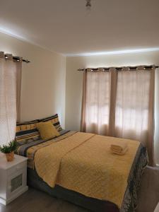 Kensington Oval- 2 bed 1 Bath