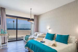 Villa Del Mar by Villa Plus