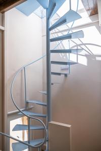 Artemide city places _Leon tiny suite