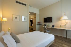 Comfort Single Room room in Cosmo Hotel Palace