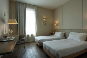 Classic Triple Room room in Cosmo Hotel Palace