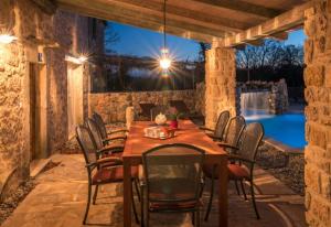 Romantic stone villa with pool and waterfall, in a quiet area - by Traveler tourist agency ID 2162 