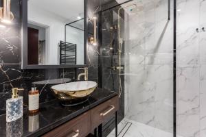 DEO PLAZA Luksusowe Apartamenty z widokiem na Motławę by Noclegi Renters