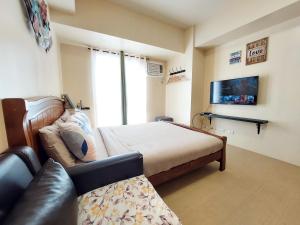 Queen Size Bed at the Heart of the City