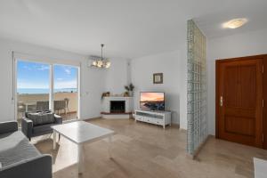 Torrequebrada apartment by Costarentals - Ref 238