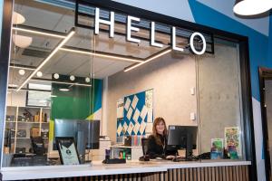 Queens University Belfast - Elms BT9